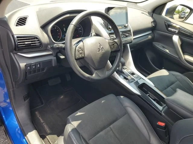 Used 2022 Blue Mitsubishi SE image 6
