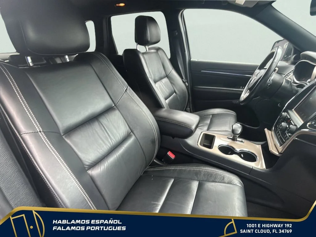 Used 2015  Jeep Limited image 28