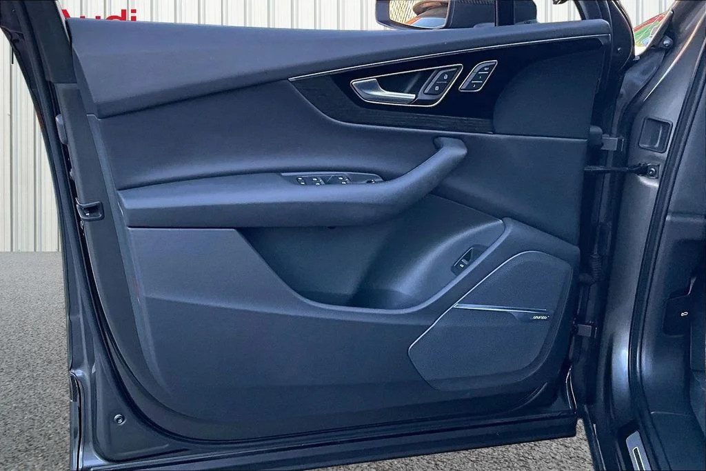 Used 2019 Gray Audi 55 Prestige image 20
