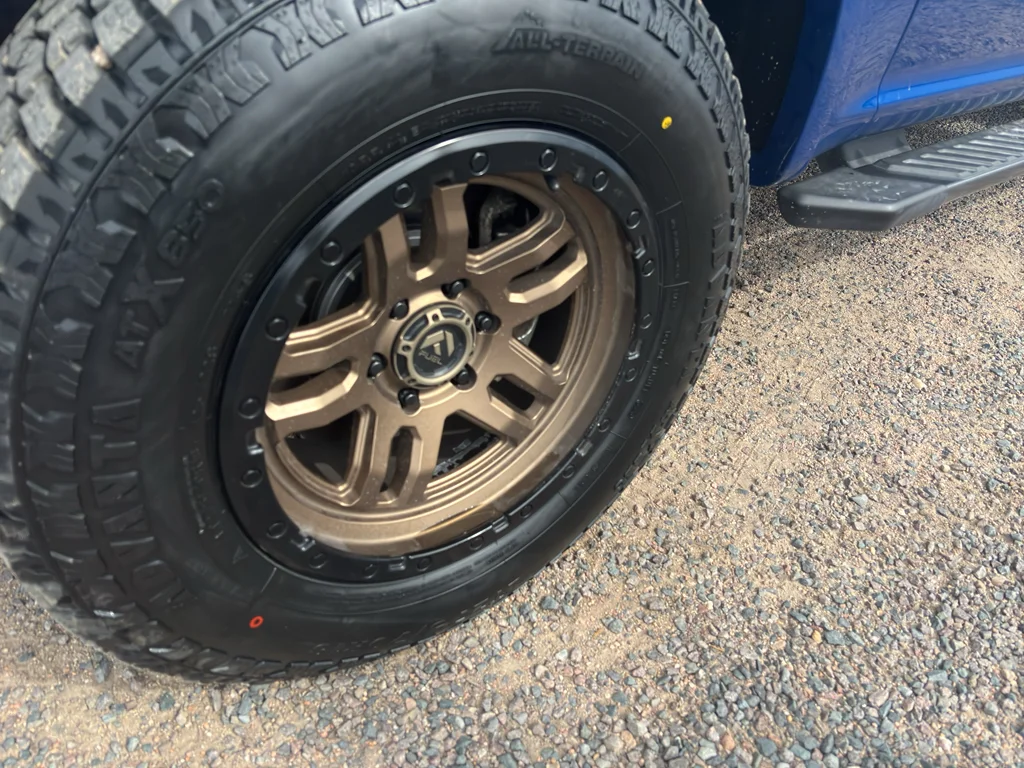 Used 2018 Lightning Blue Ford XLT image 9
