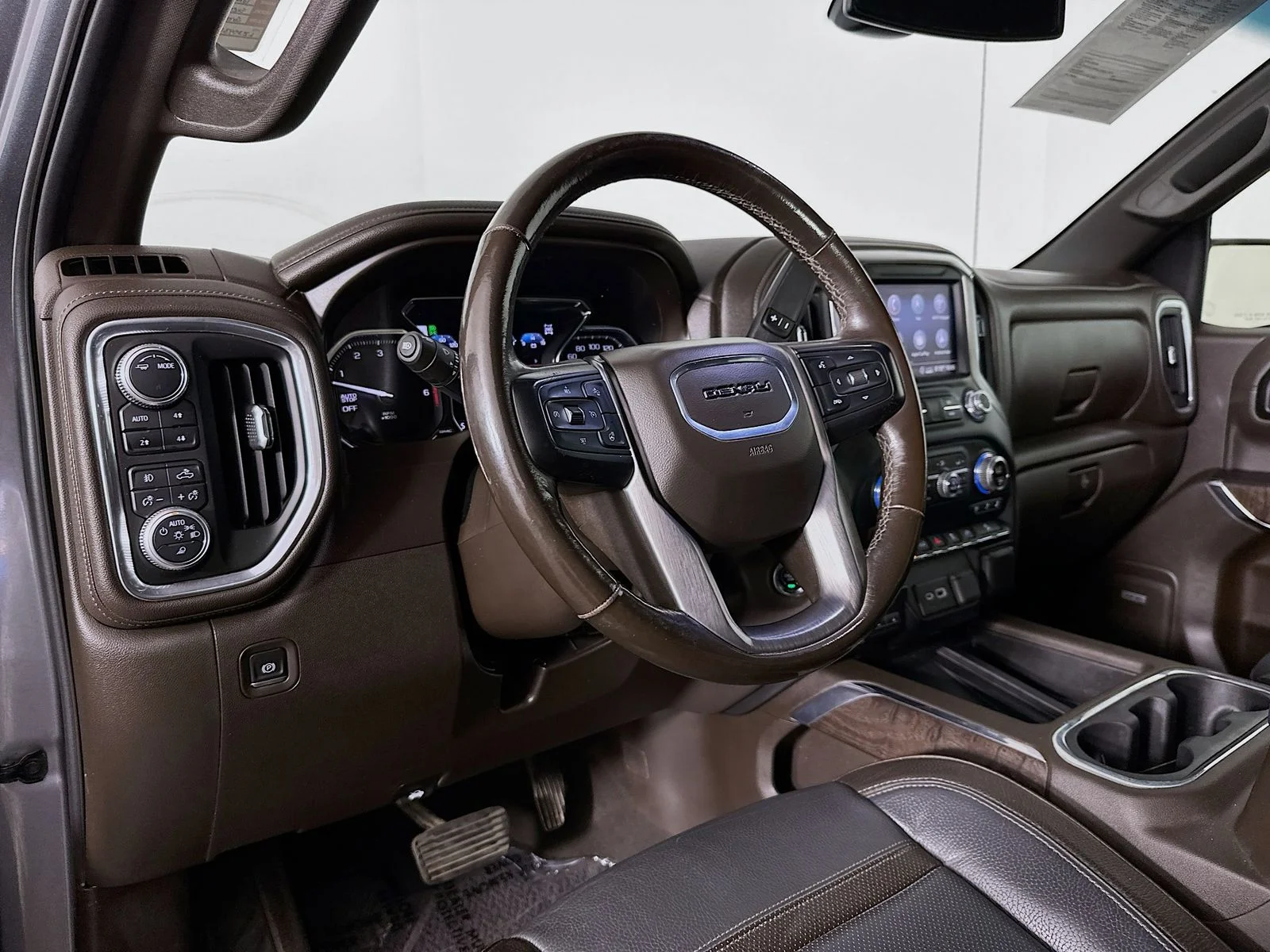 Used 2020 Steel Metallic GMC Denali image 10