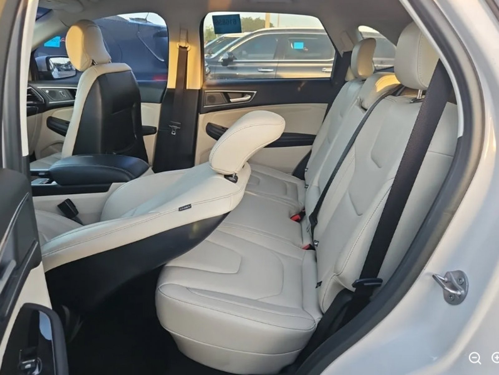 Used 2019 White Platinum Clearcoat Metallic Ford Titanium image 9