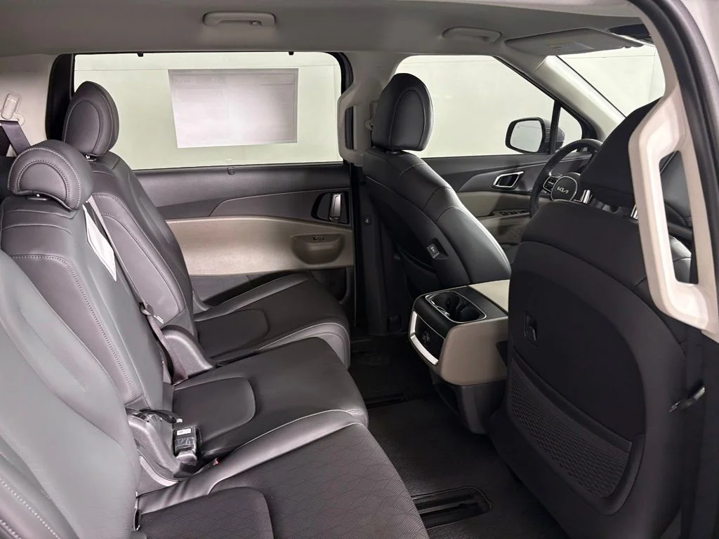 New 2026 Ceramic Silver Kia EX image 46