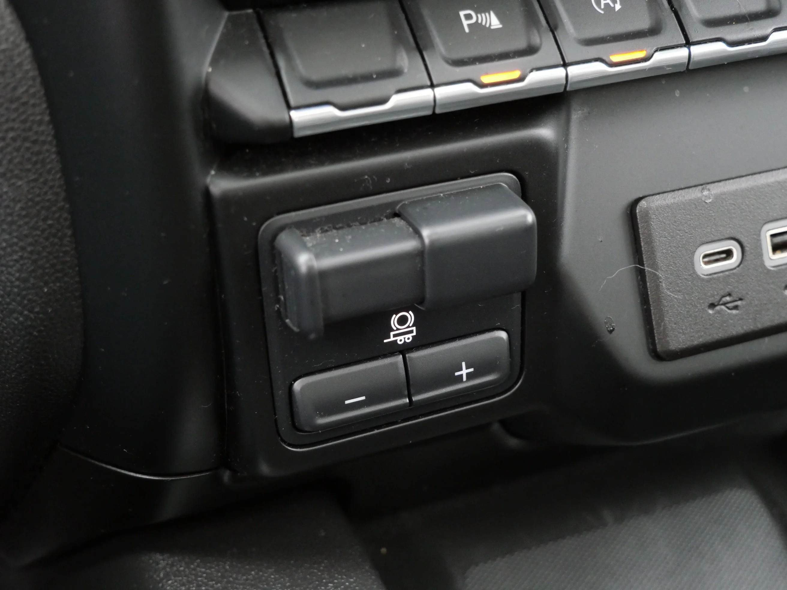 Used 2021 Summit White GMC AT4 image 33