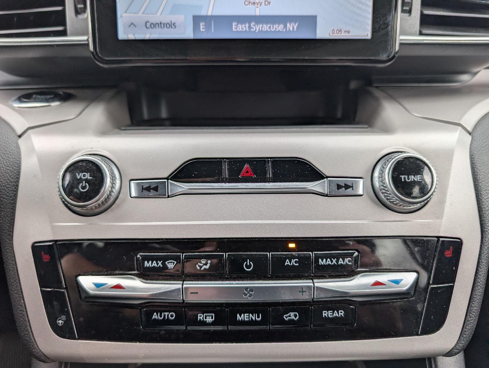 Used 2023 Iconic Silver Ford XLT image 20