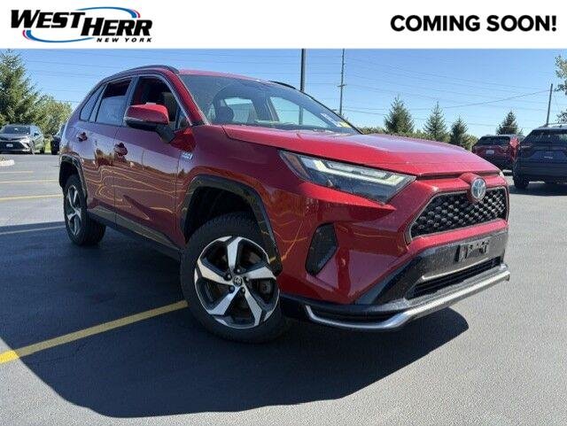 Used 2024 Supersonic Red Toyota SE image 1