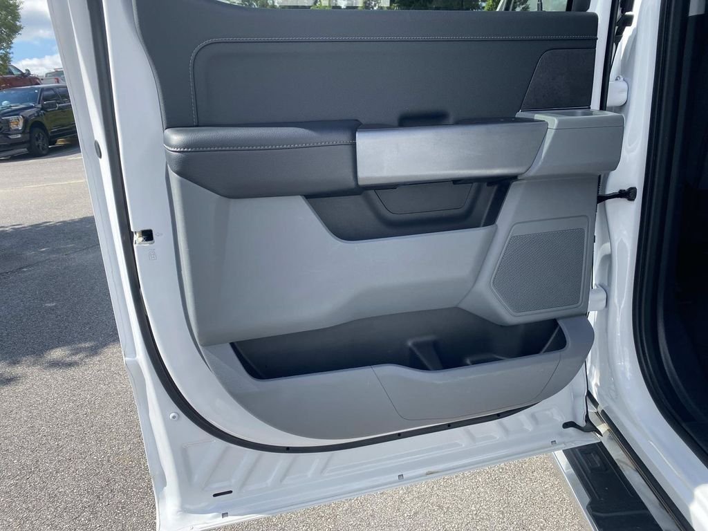 Certified Used 2024 Oxford White Ford XLT image 14