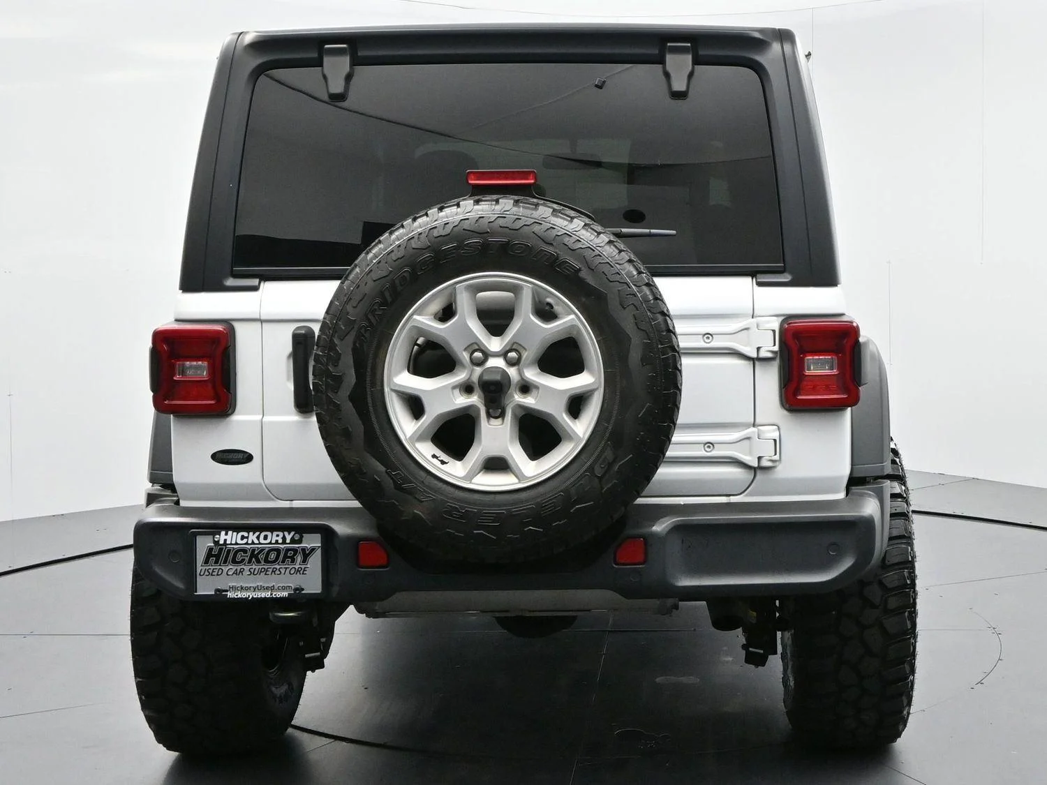 Used 2021 Bright White Clearcoat Jeep Unlimited Islander image 6