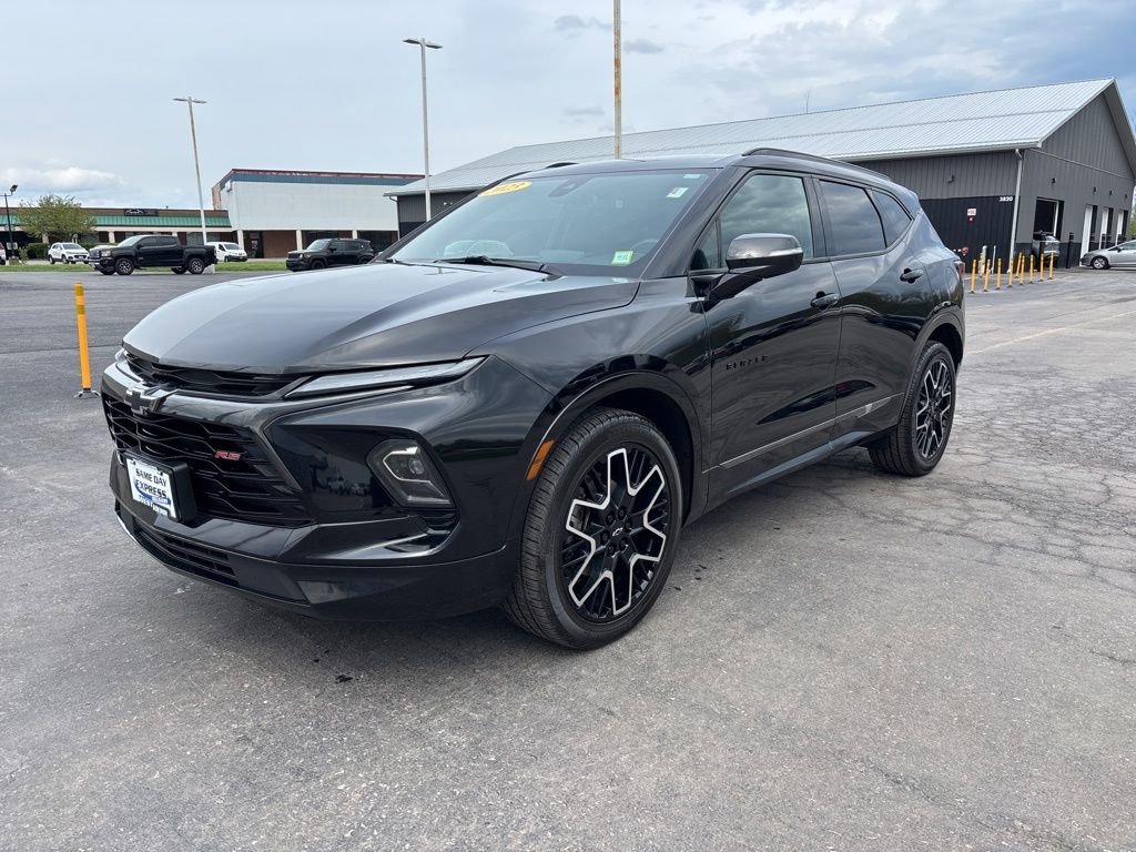 Used 2023 Black Chevrolet RS image 3