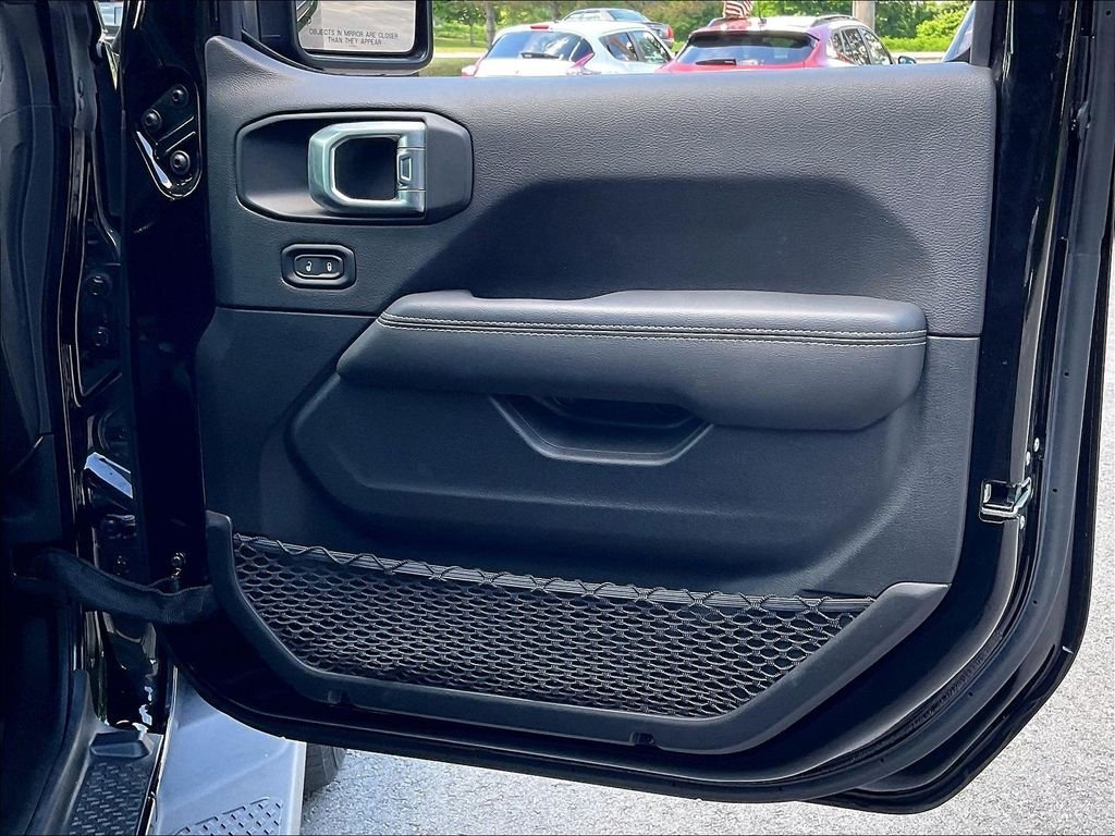 Used 2023 Black Jeep Overland image 26
