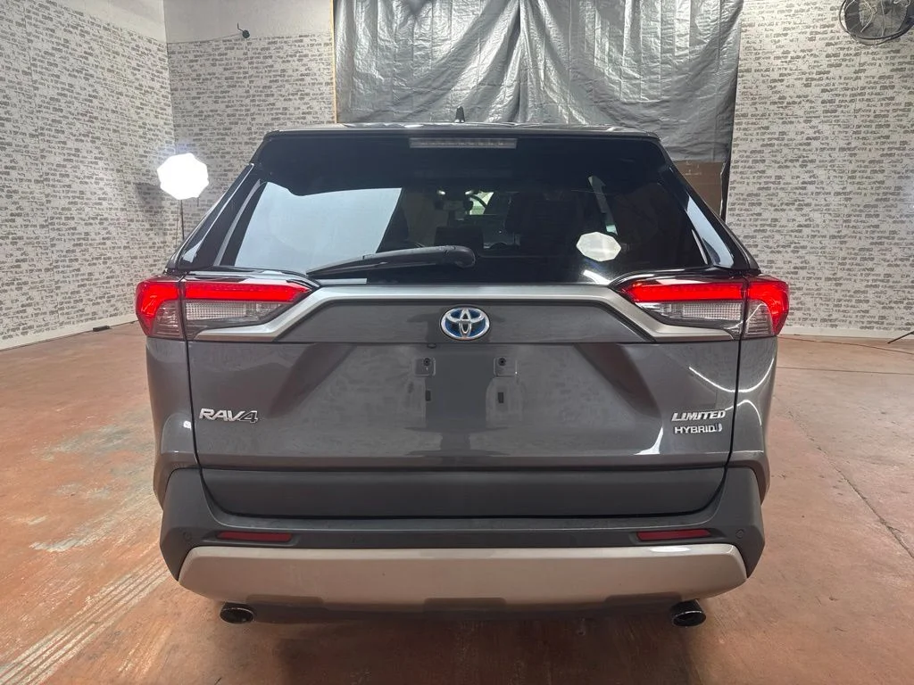 Used 2022 Gray Toyota Limited image 6