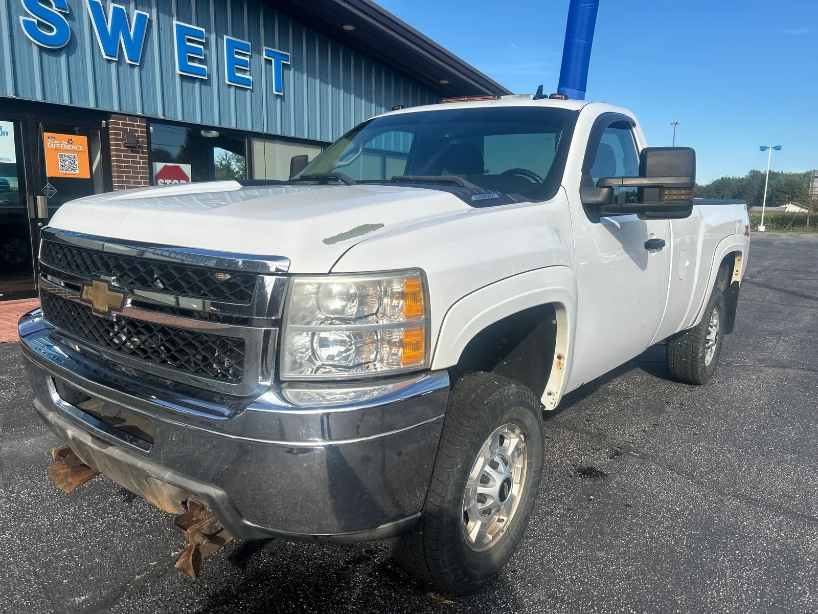 Used 2011 WHITE Chevrolet LT image 2