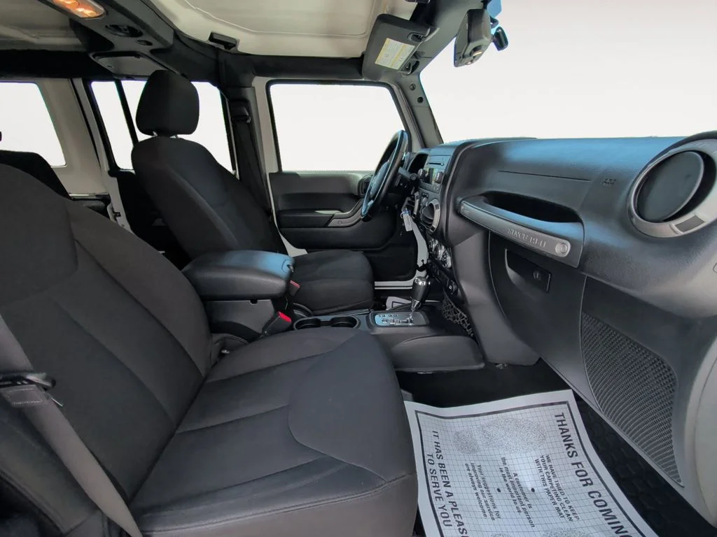 Used 2015 White Jeep Unlimited Sport image 15