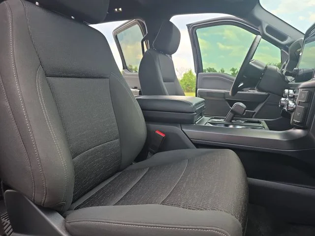 Used 2024 Black Ford XLT image 11