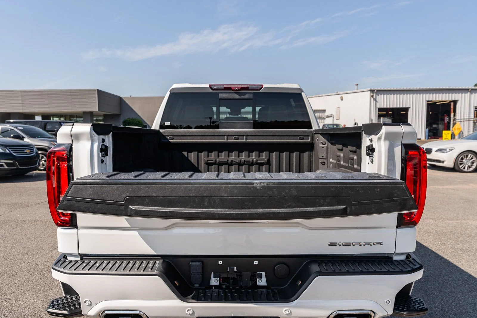 Used 2024 White GMC Denali image 15