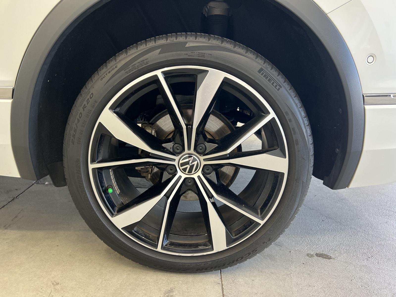 2023 Volkswagen Tiguan SEL R-LINE - Photo 10
