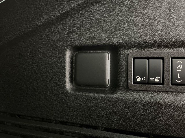 Used 2024 Onyx Black GMC Denali image 34