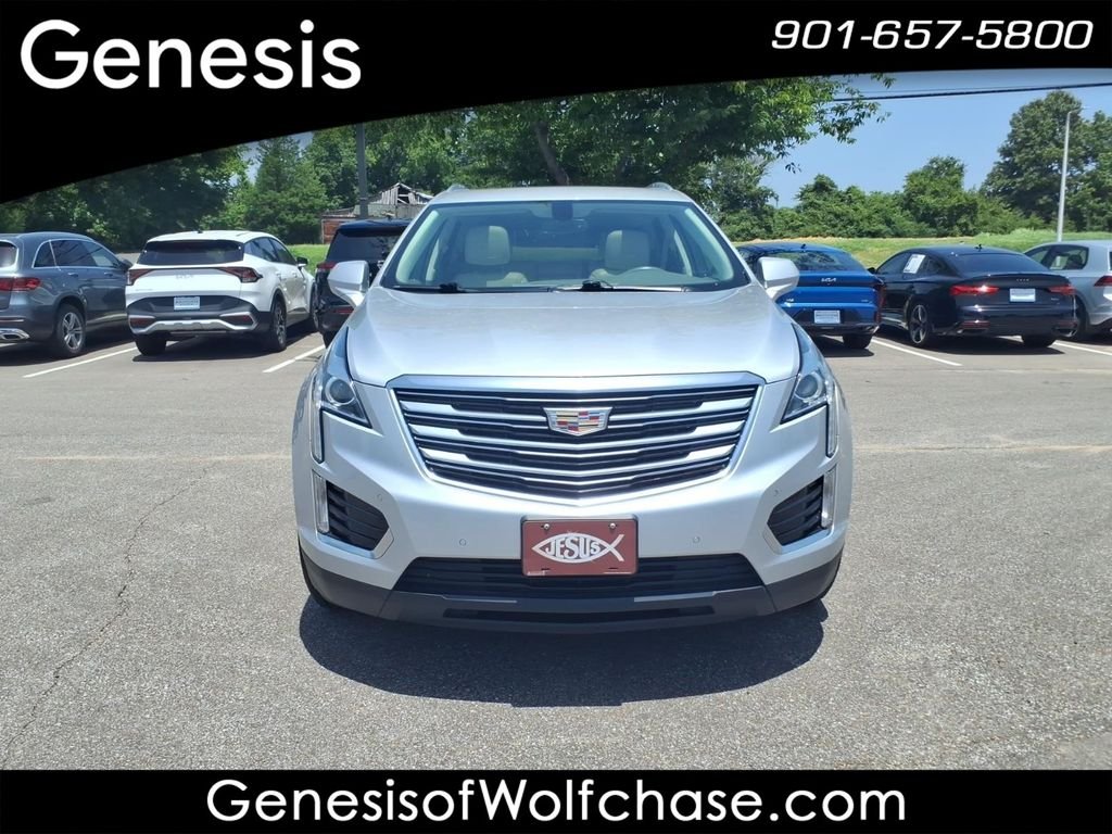 Used 2018 Silver Cadillac Luxury image 8