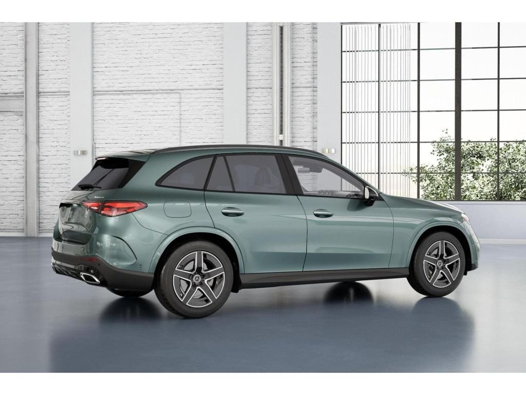 New 2026 Verde Silver Metallic Mercedes-Benz GLC 300 4MATIC® image 19