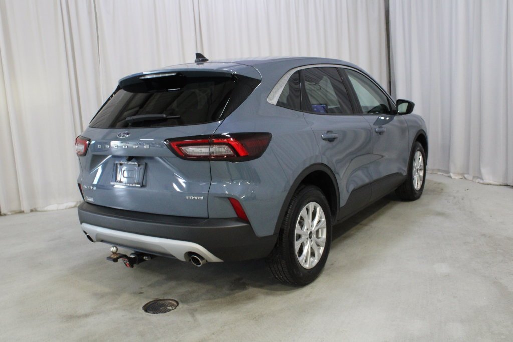 Used 2023 Vapor Blue Ford Active image 25