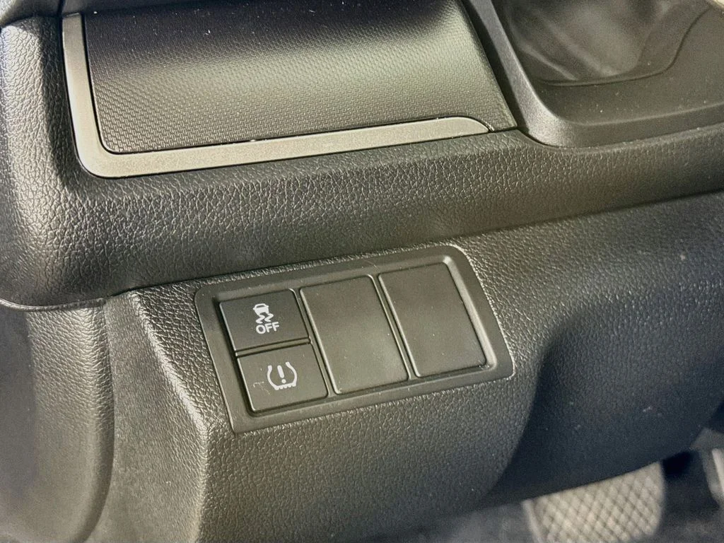 Used 2018 Gray Honda LX image 10