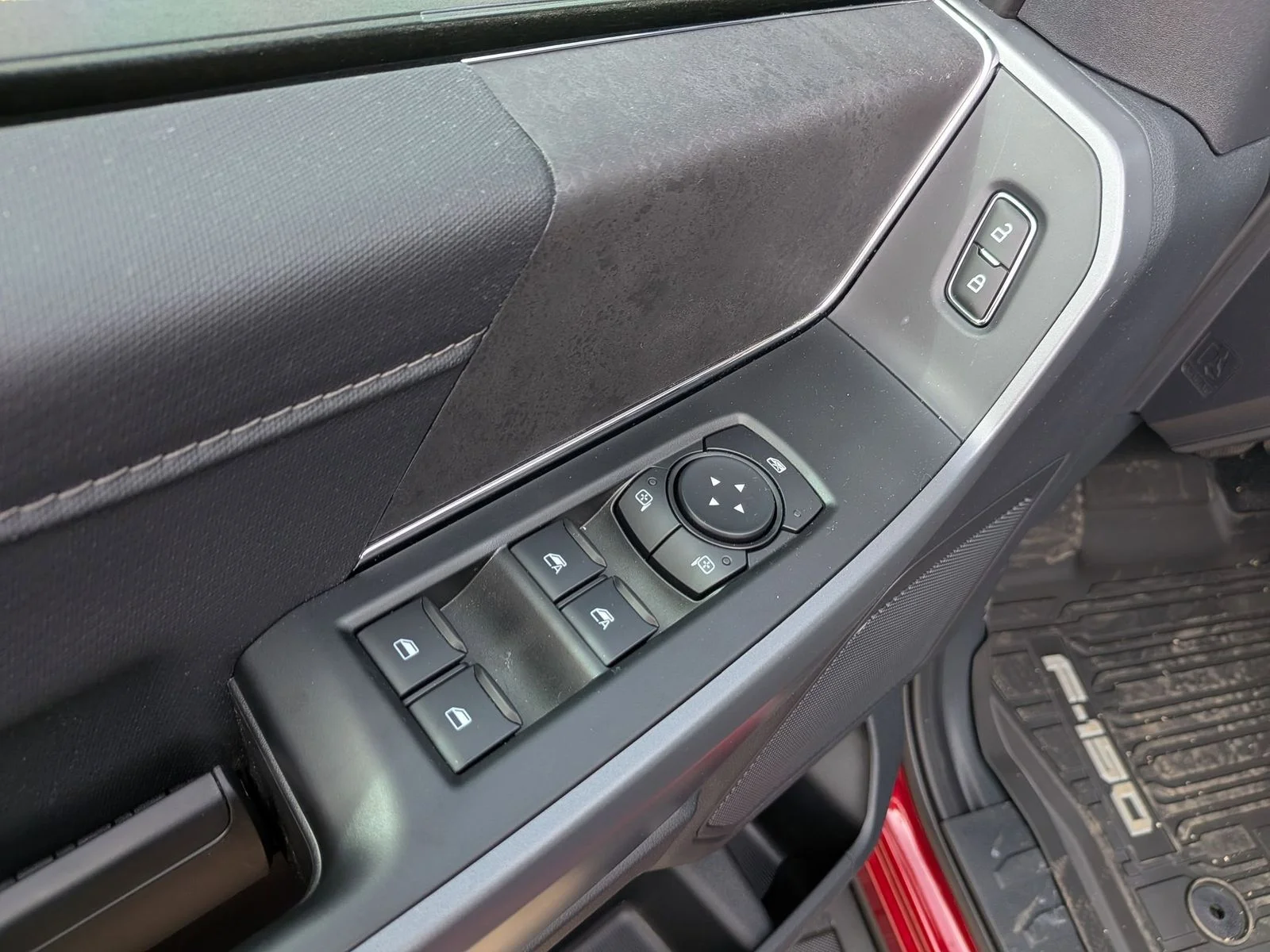 New 2026 Ruby Red Metallic Tinted Clearcoat Ford XLT image 14