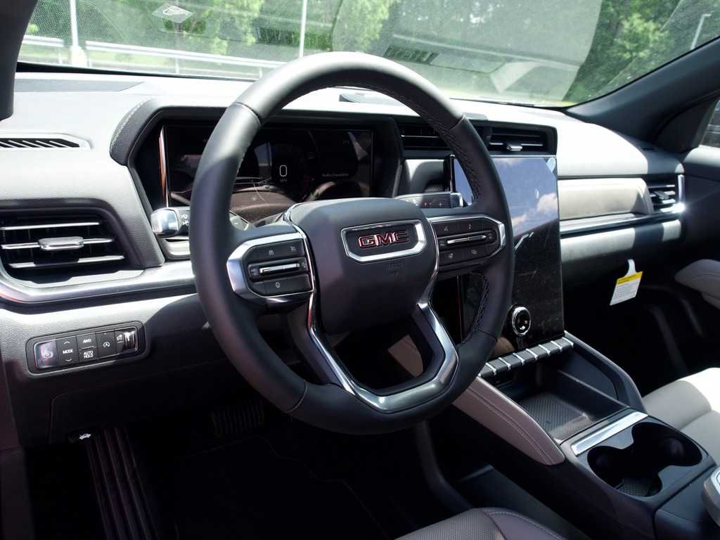 New 2026 Sterling Metallic GMC Elevation image 12