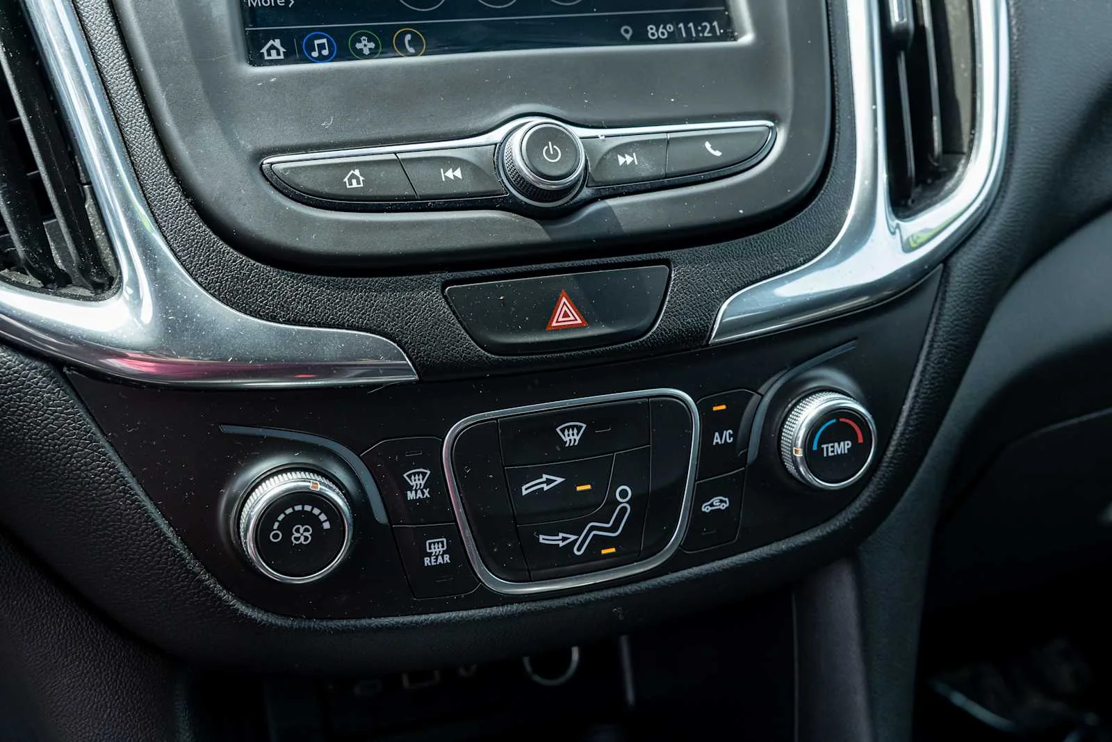 Used 2019 SUMMIT WHITE Chevrolet LT image 20
