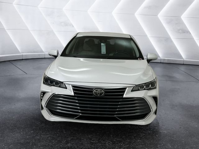 Used 2019 Beige Toyota XLE image 2