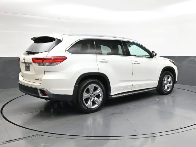 Used 2018 White Toyota Limited image 4