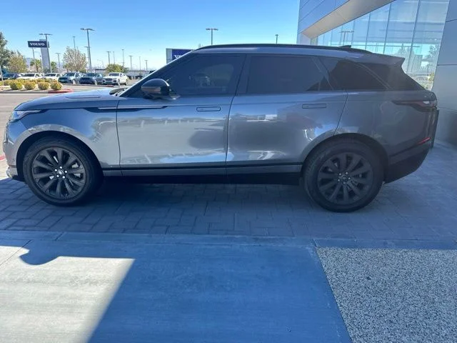 Used 2018 Silver Land Rover SE R-Dynamic image 8