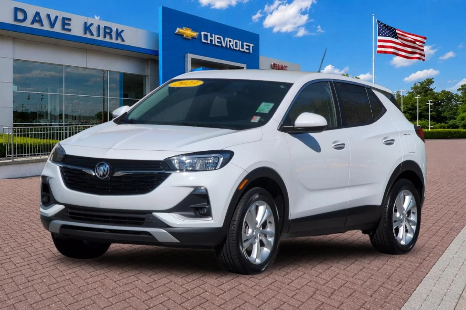 Used 2023 SUMMIT WHITE Buick Preferred image 7