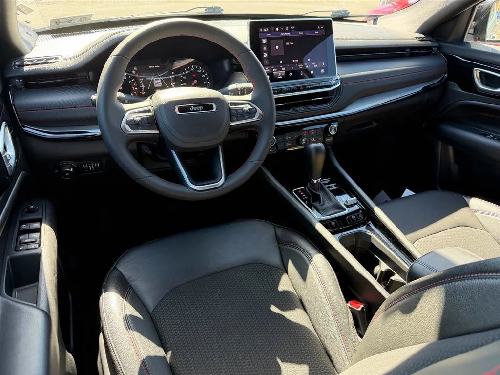 Used 2026 Silver Jeep Trailhawk image 7
