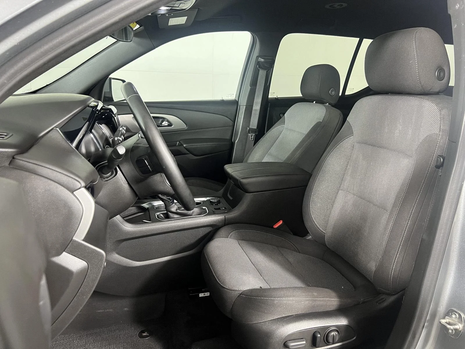 Used 2023 STERLING GRAY METALLIC Chevrolet LT Cloth image 16