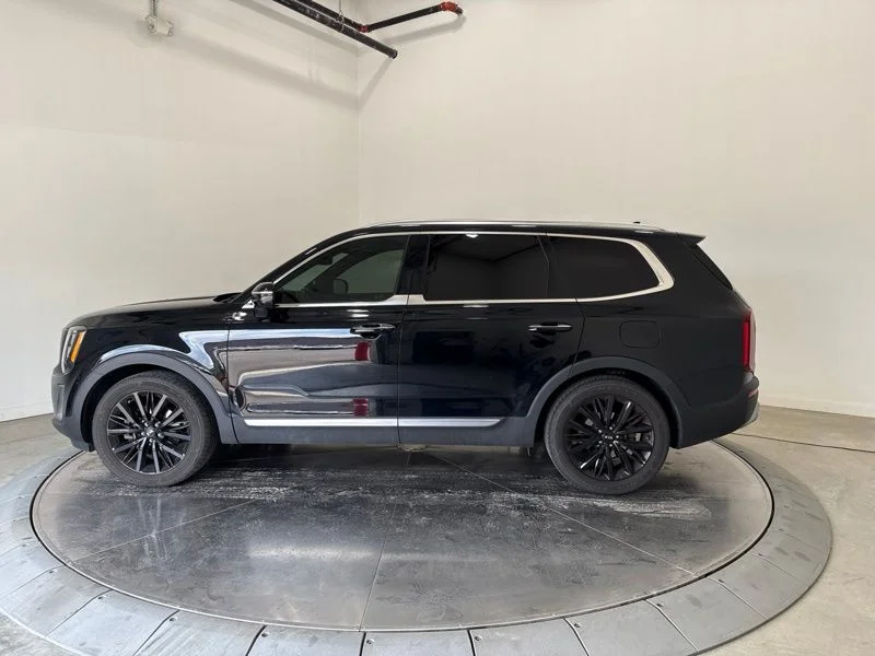 Used 2021 Black Kia SX image 4