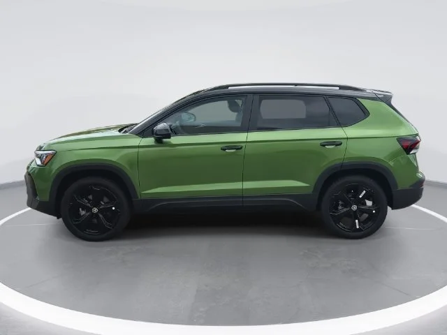 New 2026 Green Volkswagen 1.5T SE Black image 7