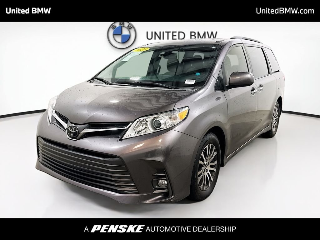 2020 Toyota Sienna XLE