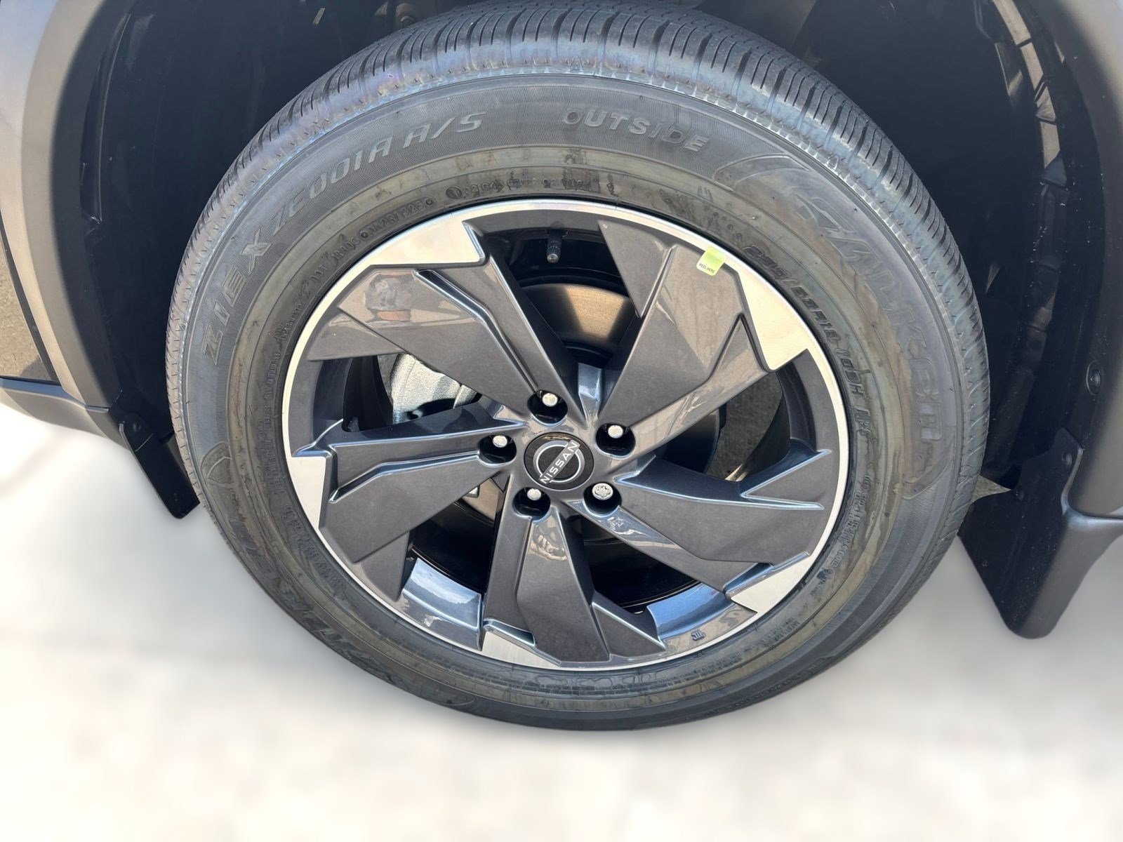 2026 Nissan Rogue SV - Photo 11