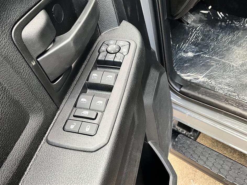 New 2026 Ceramic Gray Clearcoat RAM Tradesman image 13