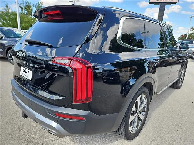 Used 2022 Black Copper KIA EX Front-Wheel Drive image 4