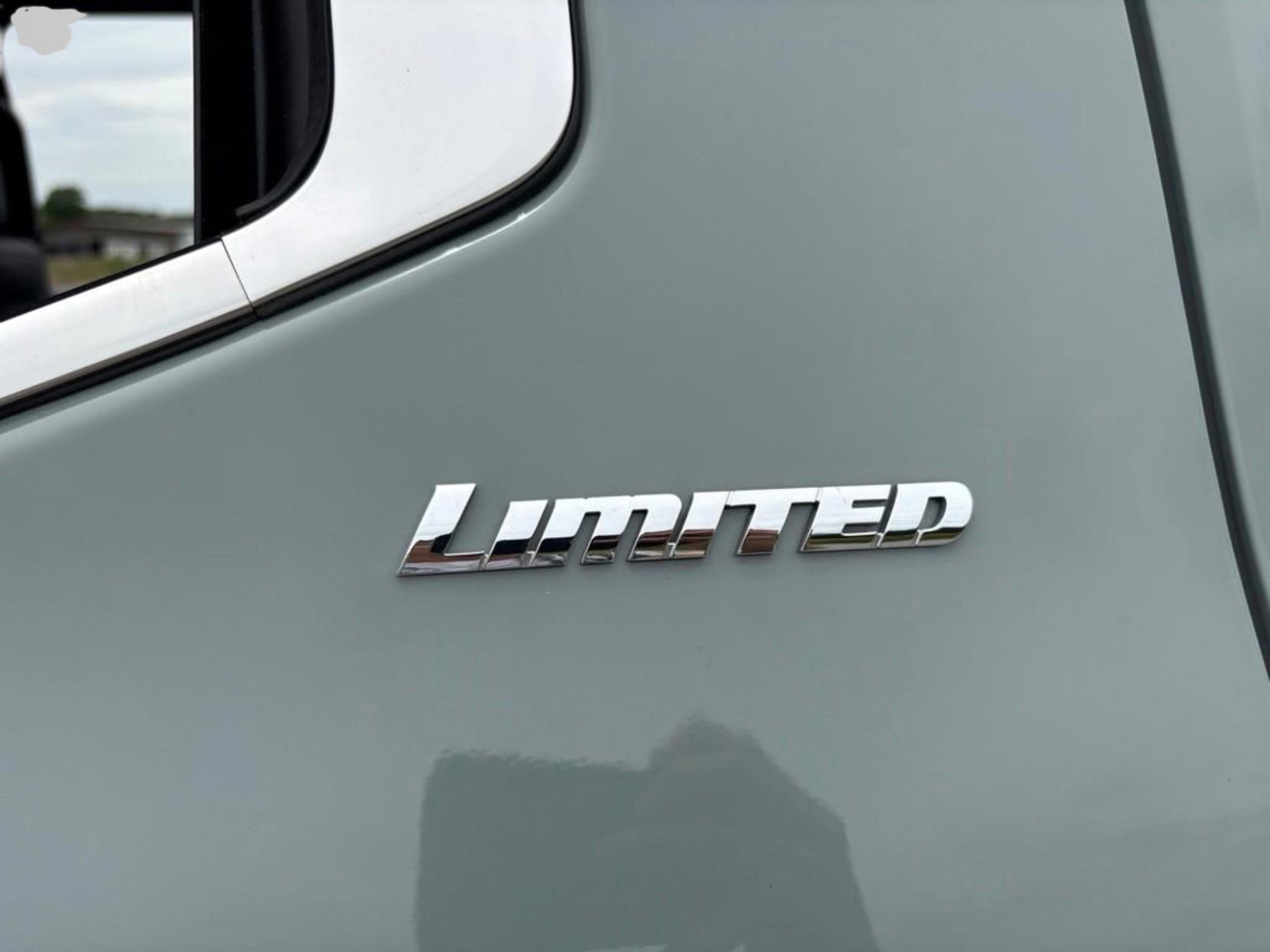 2025 Toyota Tundra Limited - Photo 38