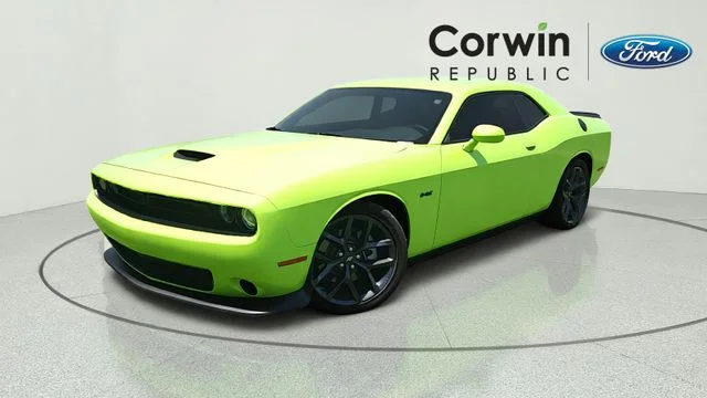 Used 2023 Sublime Clearcoat Metallic Dodge R/T image 1
