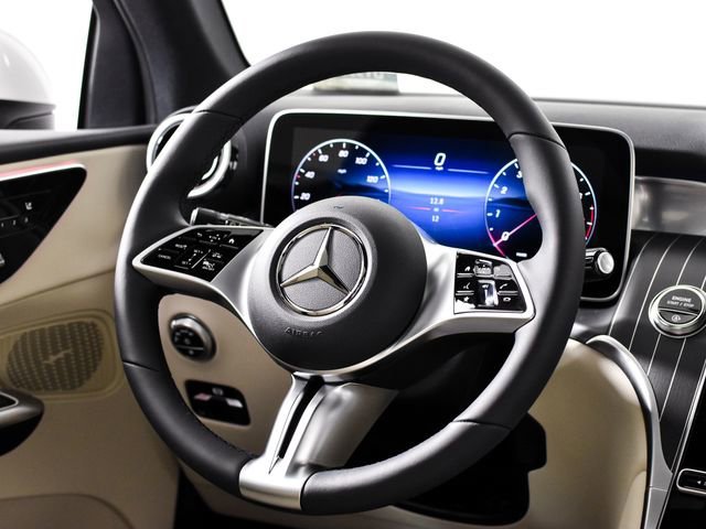 New 2026 Polar White Mercedes-Benz GLC 300 image 59
