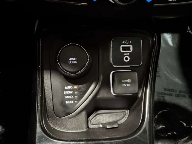 Used 2020 White Jeep Limited image 20