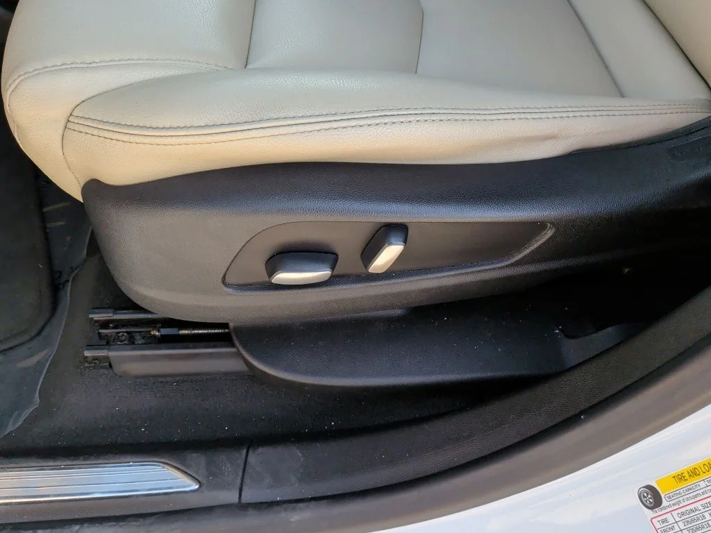 Used 2019 White Cadillac Base image 13