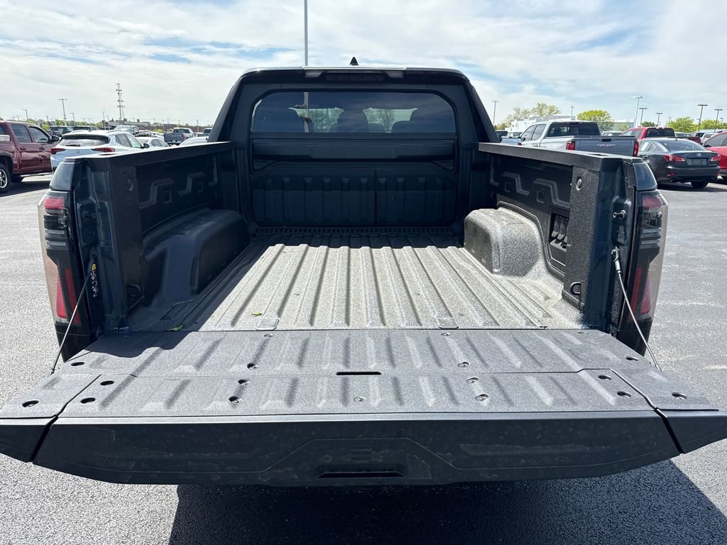 2025 GMC Sierra EV Denali - Photo 38