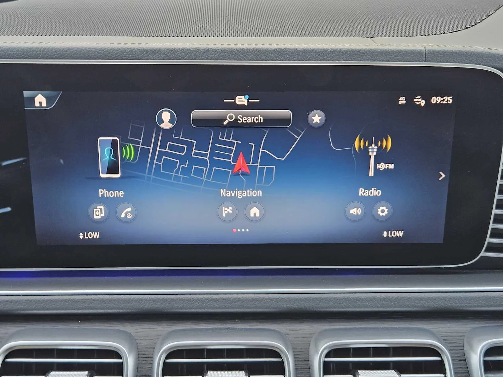 Used 2026 MANUFAKTUR Moonlight White Metallic Mercedes-Benz GLS 580 image 11