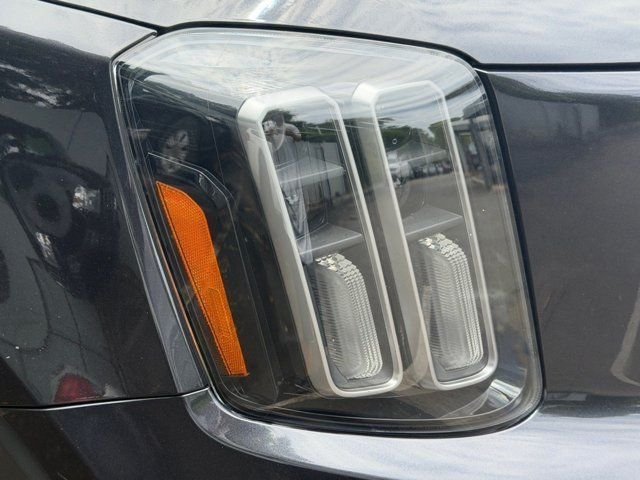 Used 2025 Gray Kia LX image 40