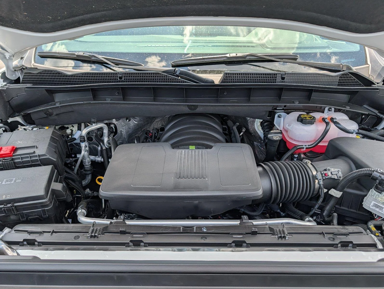 New 2026 Summit White GMC SLT image 40