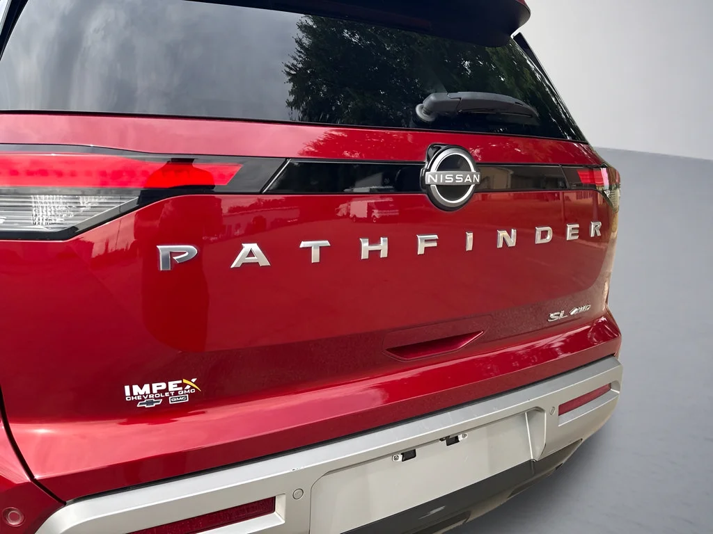 Used 2022  Nissan SL image 38